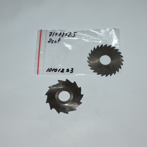 Frez tarczowy piłkowy 71x22x2,50 mm - 2 szt. HSS cięcie i frezowanie Frez tarczowy piłkowy 71x22x2,50 mm - 2 szt. HSS cięcie i frezowanie