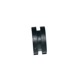 Przelotki gumowe do otworów 7,5x13,5x19x9,5 mm. Podkładki gumowe z rowkiem.