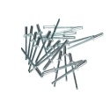 Nity zrywalne 3x8 Al/St z łbem płaskim. 50 szt. Zakres zacisku: 3,5-5 mm.
